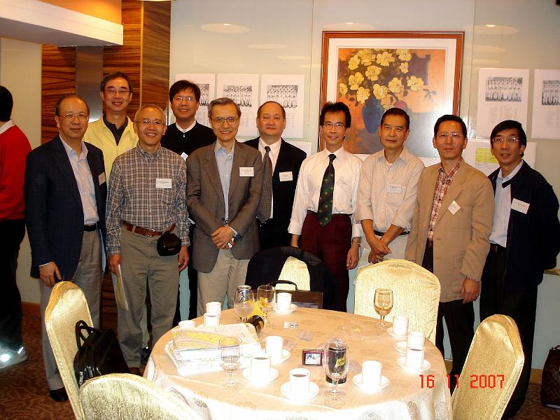 NEWS392_24.JPG - Class Photo 1