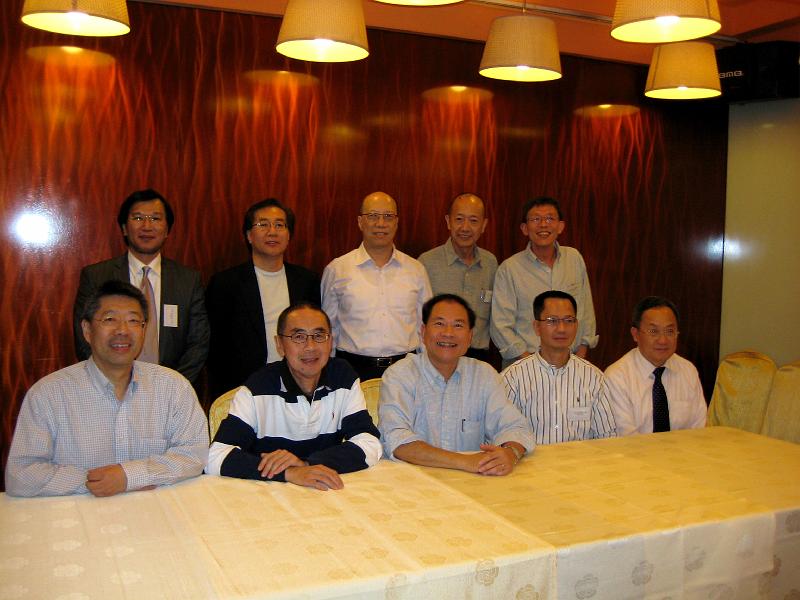 NEWS392_26.jpg - Class Photo 3